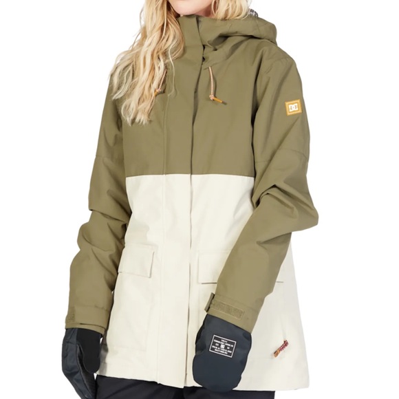 DC Jackets & Blazers - NWT Large DC Women’s Cruiser 10K Insulated Snowboarding/Skiing Jacket/Coat